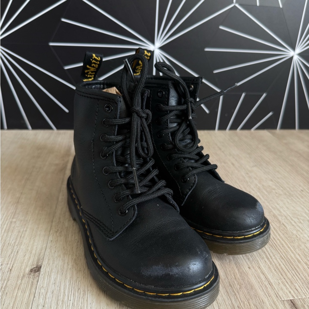 Dr. Martens Junior 1460 Softy T Leather Lace Up Boots - Picture 5 of 7